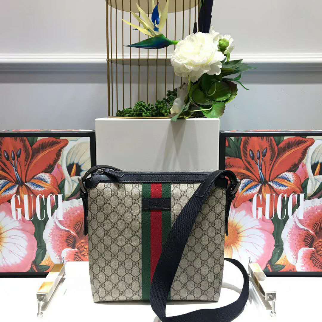 Gucci GG Men Web GG Supreme Flat Messenger Supreme Canvas