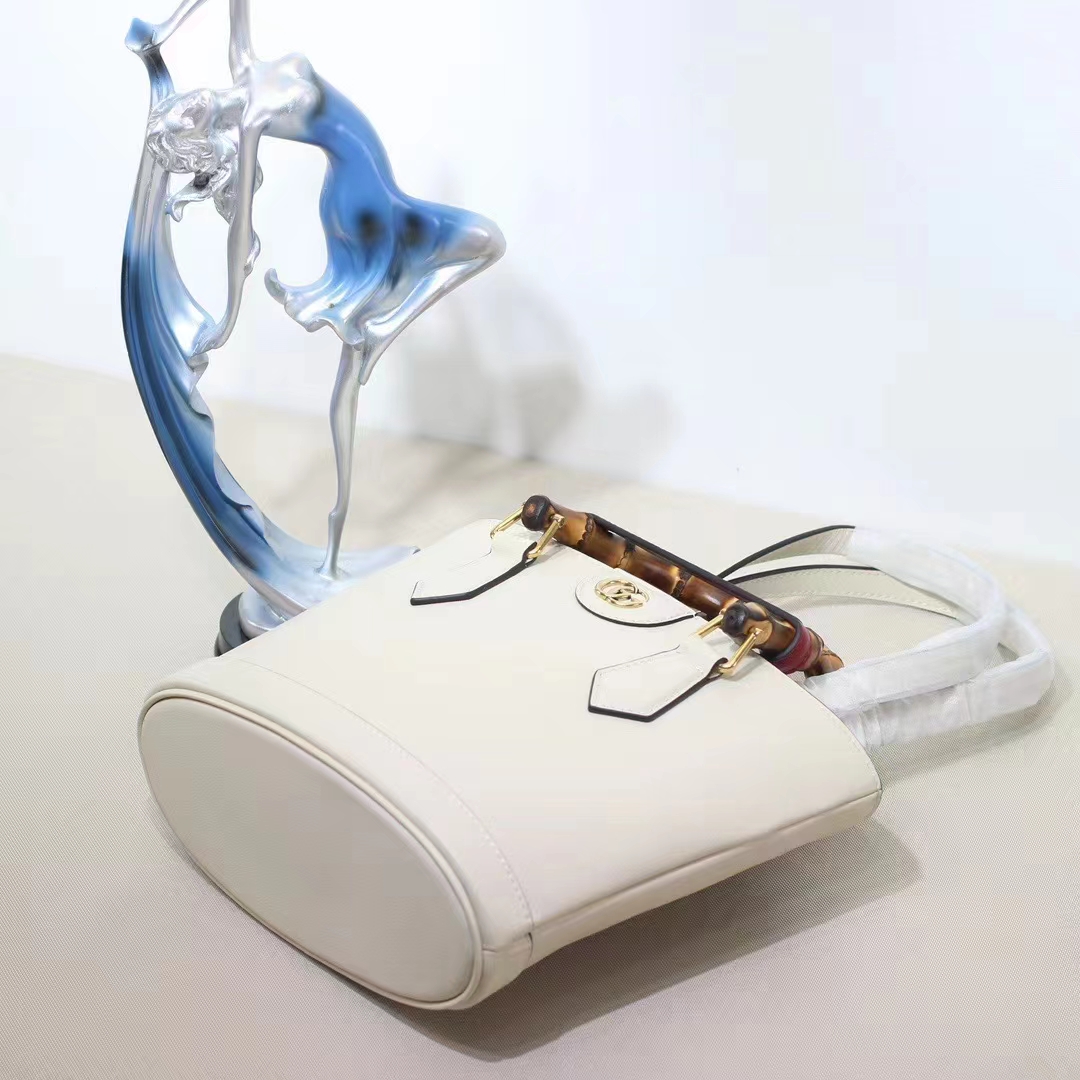 Gucci Women Diana Small Tote Bag White Leather Gold-Toned Hardware Double G