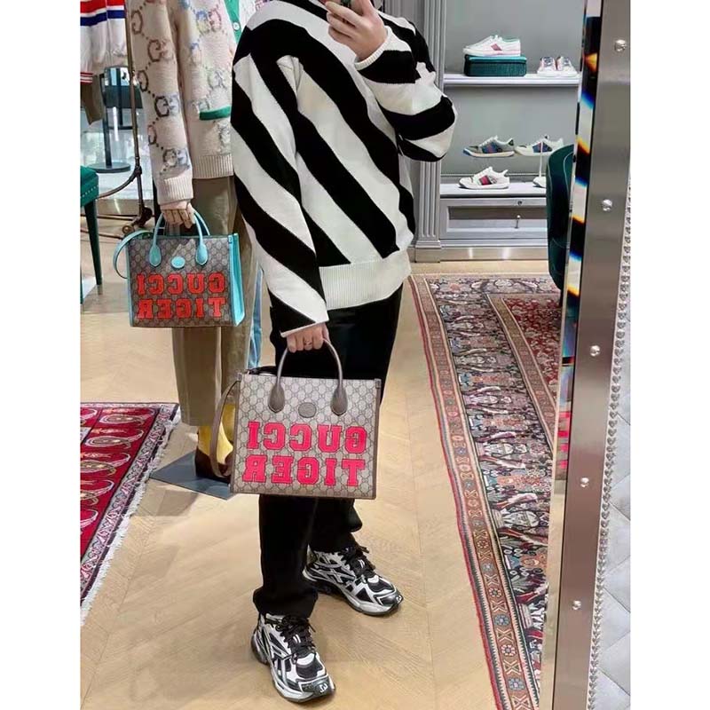 Gucci Unisex Tiger GG Small Tote Bag Beige Ebony GG Supreme Canvas