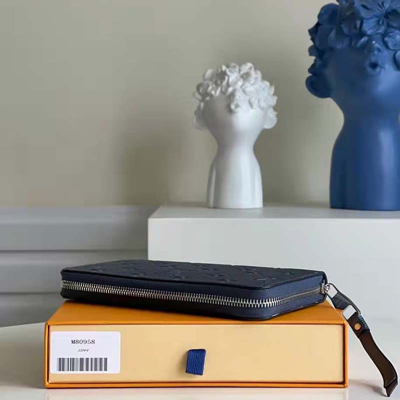 Louis Vuitton LV Unisex Zippy Wallet Navy Nacre Embossed Grained Cowhide Leather
