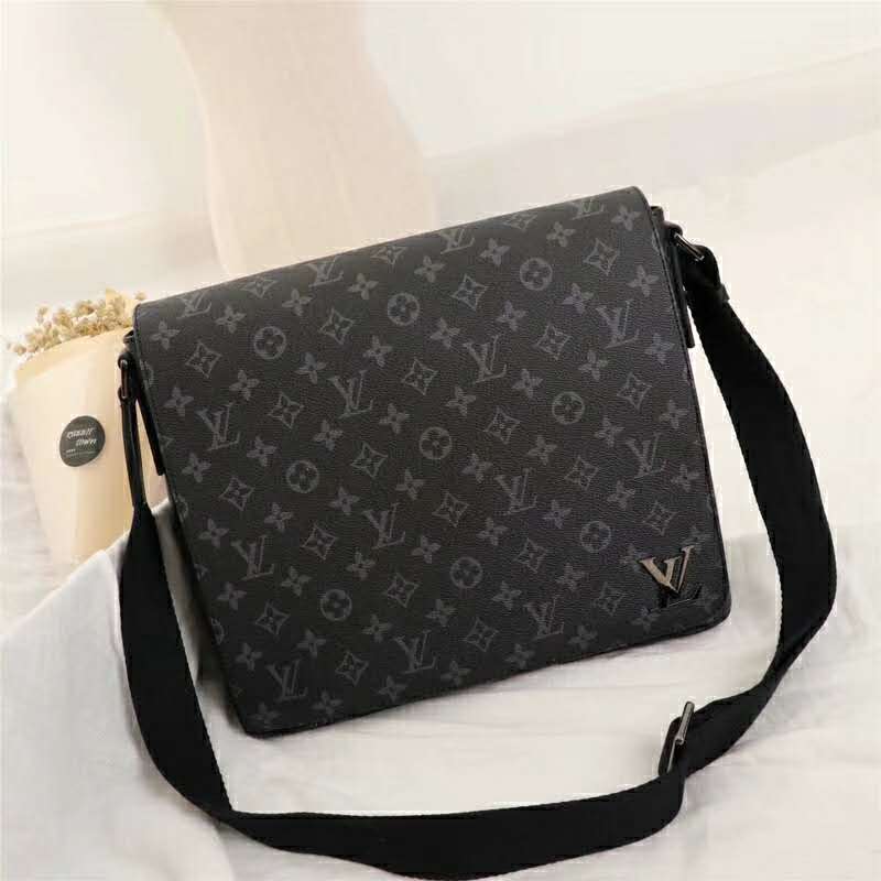 Louis Vuitton LV Men District MM Bag in Monogramme Eclipse Canvas-Grey