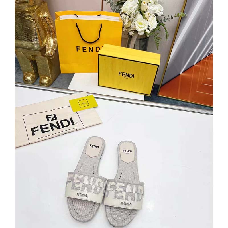 Fendi Women FF Signature Canvas White Leather Slides 1 Cm Heel