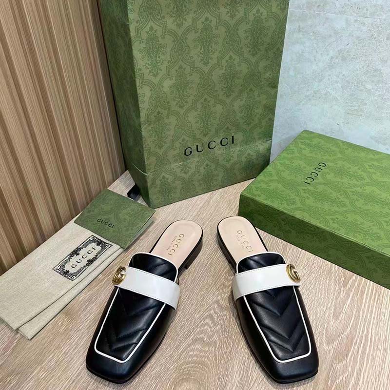 Gucci Women GG Slipper Double G Black Leather Matelassé Chevron Insert