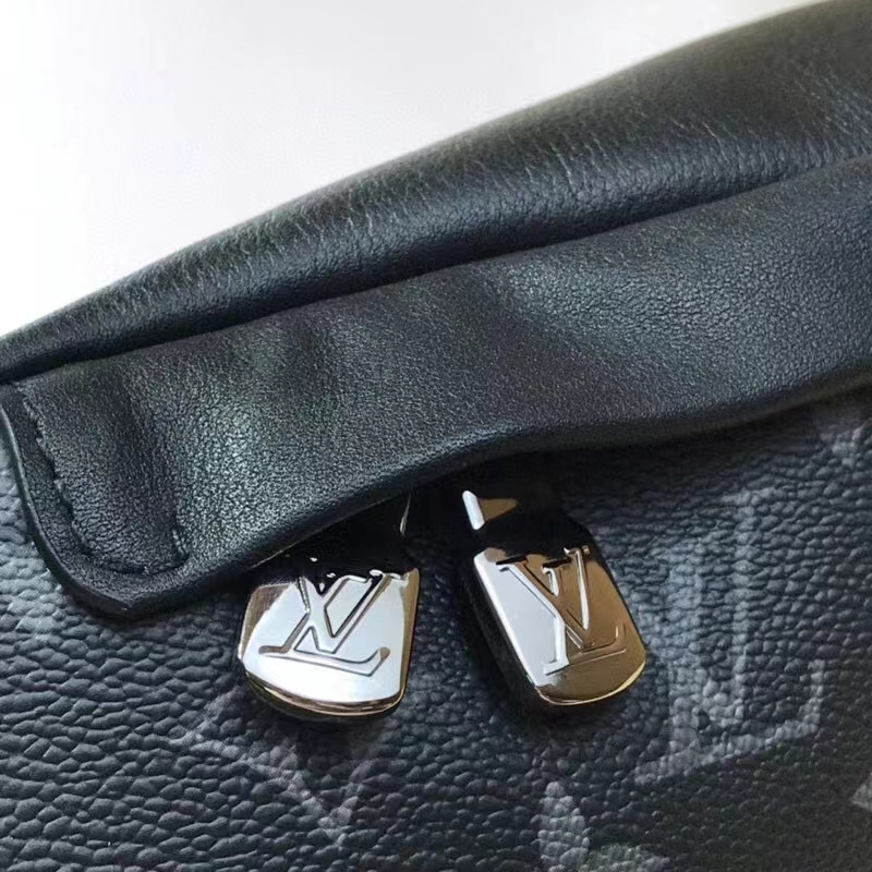 Louis Vuitton LV Men Discovery Bumbag PM Grey Monogram Eclipse Canvas