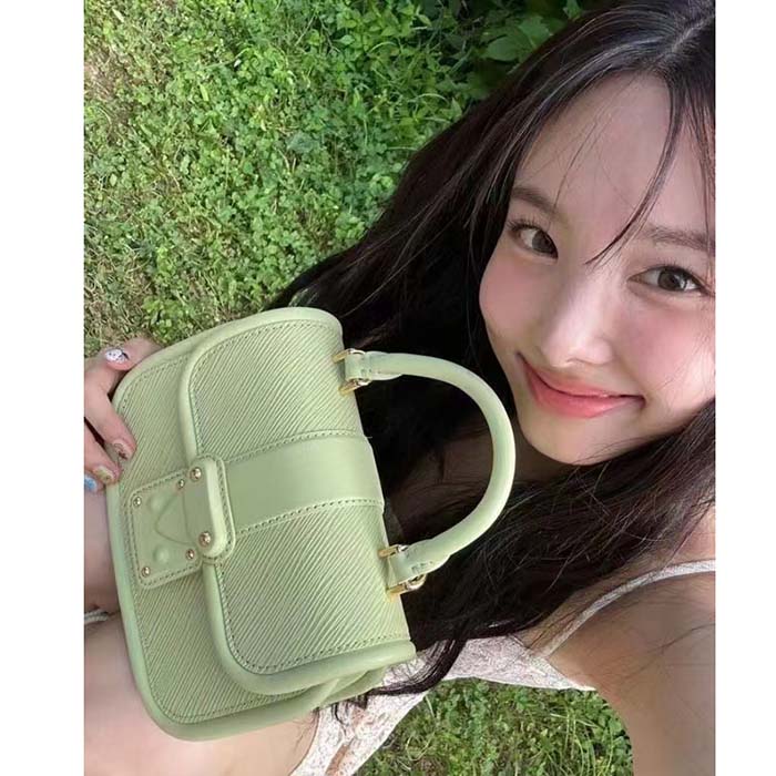Louis Vuitton LV Women Hide Seek Vert Noto Green Epi Grained Smooth Cowhide Leather