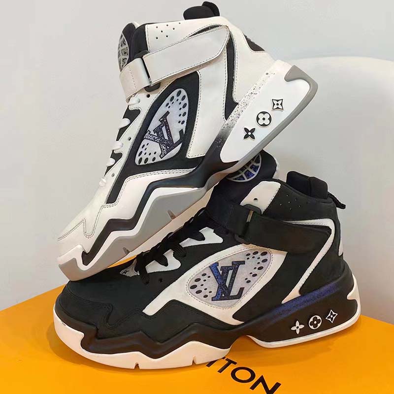 Louis Vuitton LV Unisex Trainer 2 Sneaker White Calf Leather Rubber Outsole