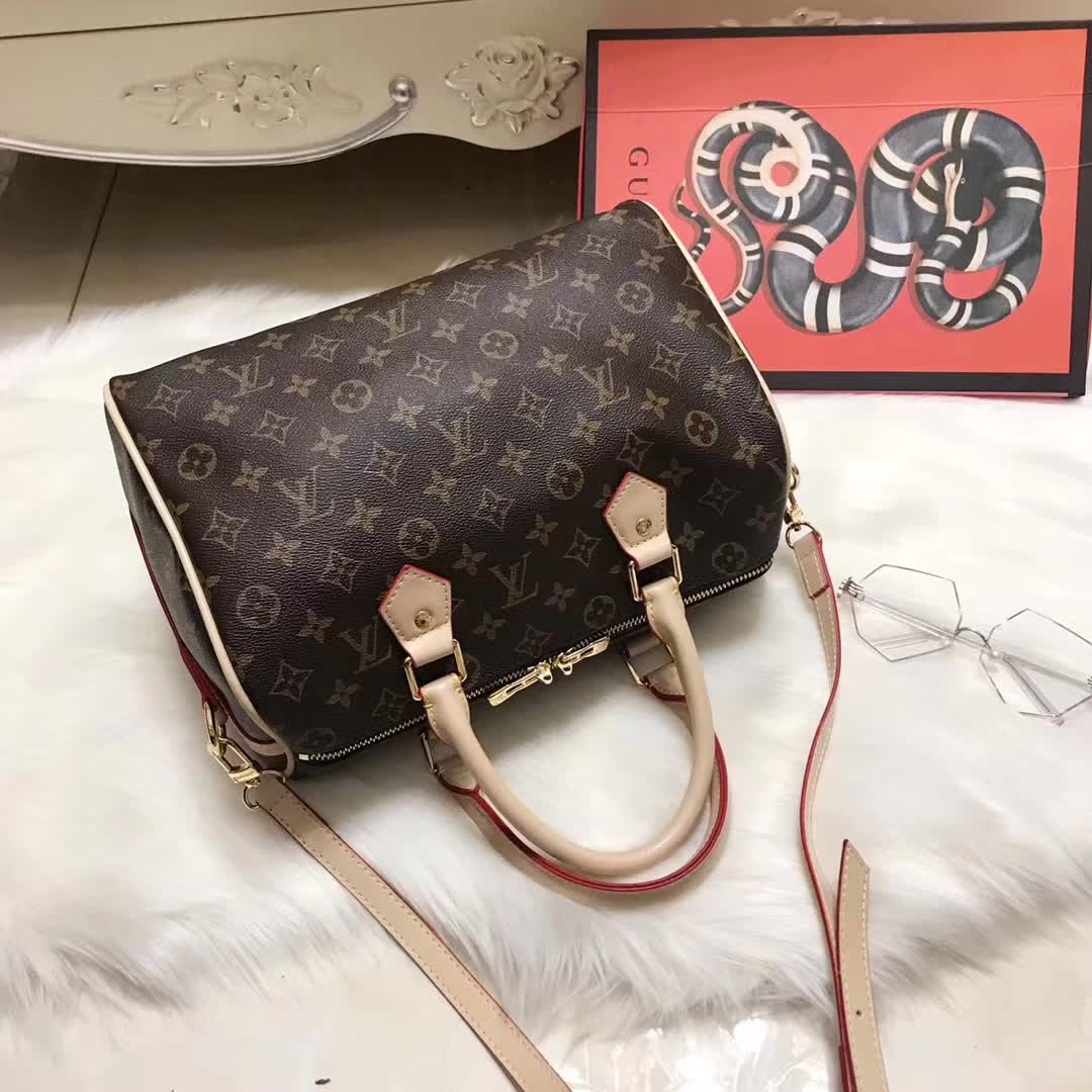 Louis Vuitton LV Speedy Bandouliere 35 M41111