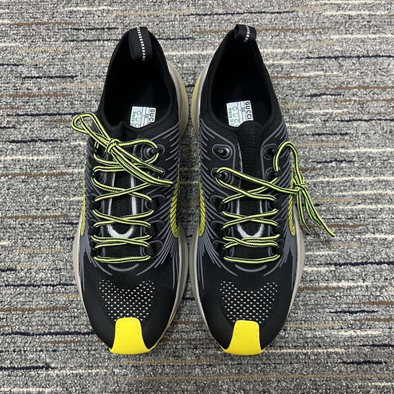 Gucci Unisex Run Sneaker Black Technical Knit Fabric Interlocking G Rubber Detail