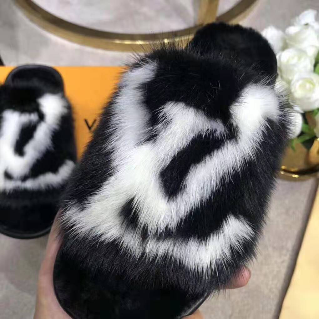 Louis Vuitton LV Women Homey Flat Mule in Mink Fur-Black