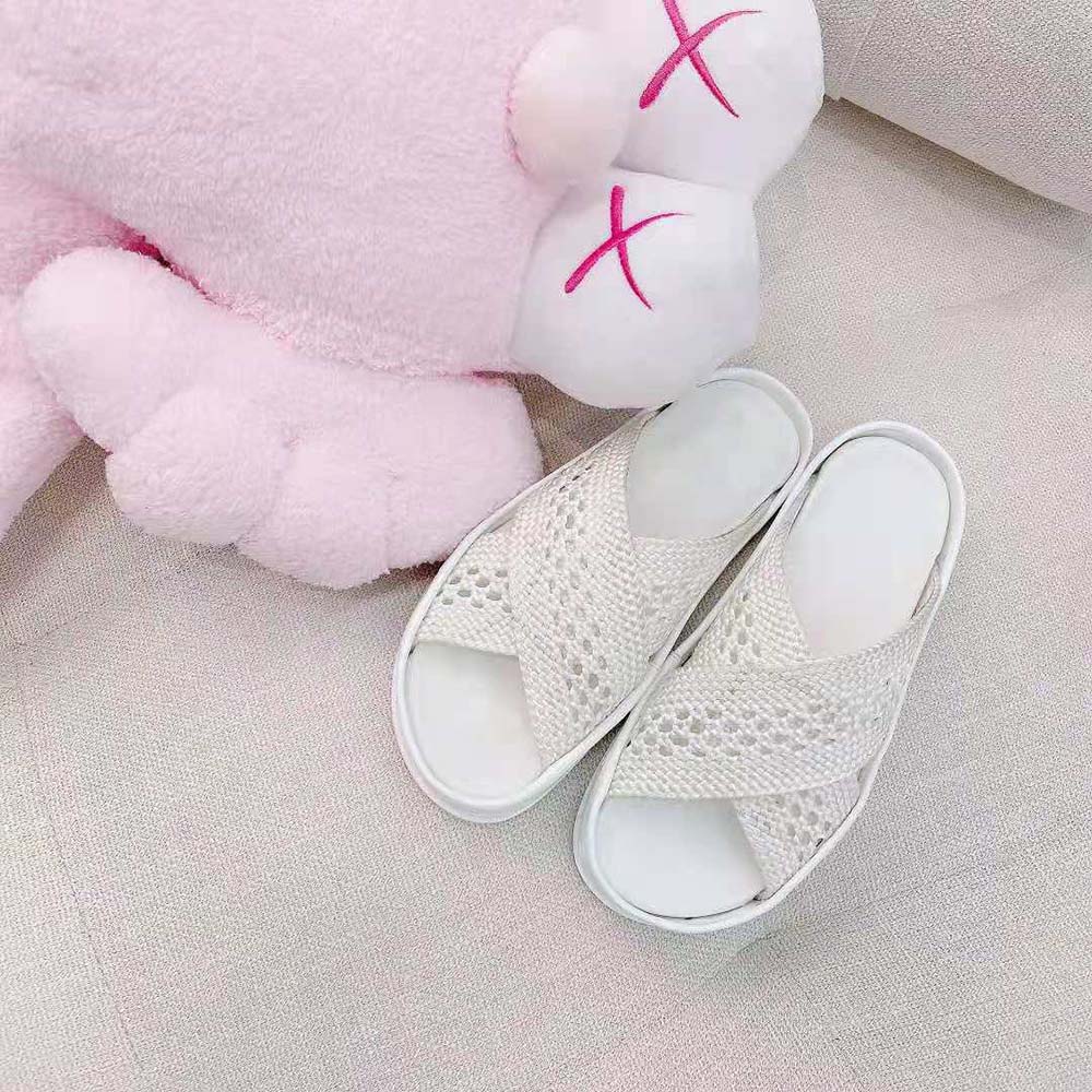 Fendi Women Reflections White Stretch Lace Slides