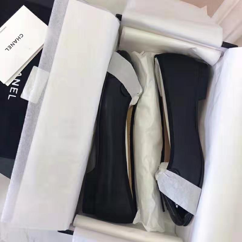 Chanel Women Ballerinas in Lambskin & Patent Calfskin-Black