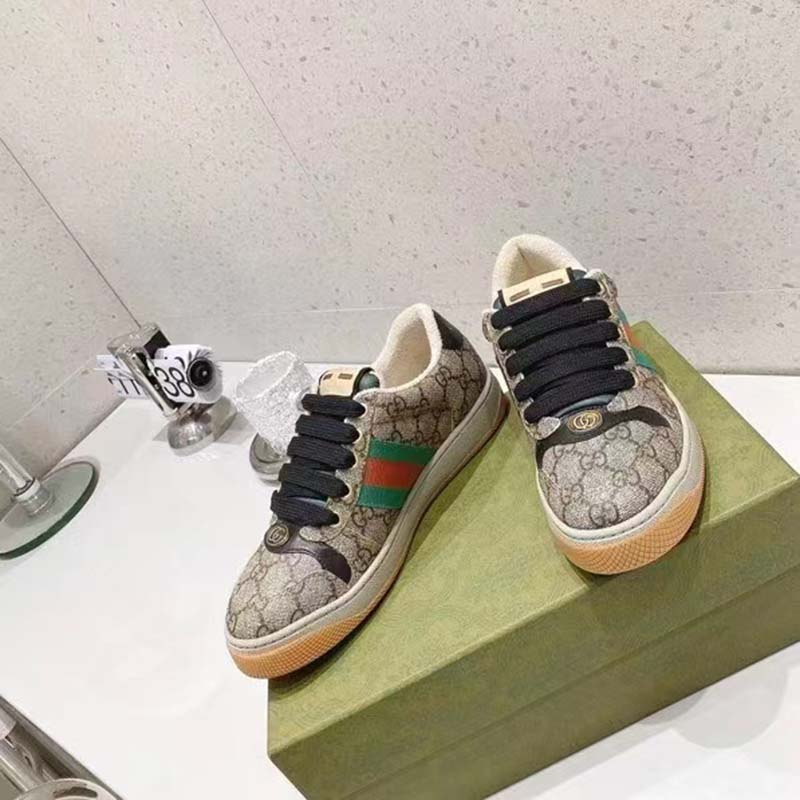 Gucci Unisex GG Screener Sneaker Beige Ebony GG Supreme Canvas Green Red Web