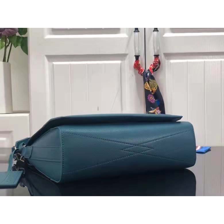 Louis Vuitton LV Unisex New Messenger Blue Aerogram Cowhide Leather Textile Lining