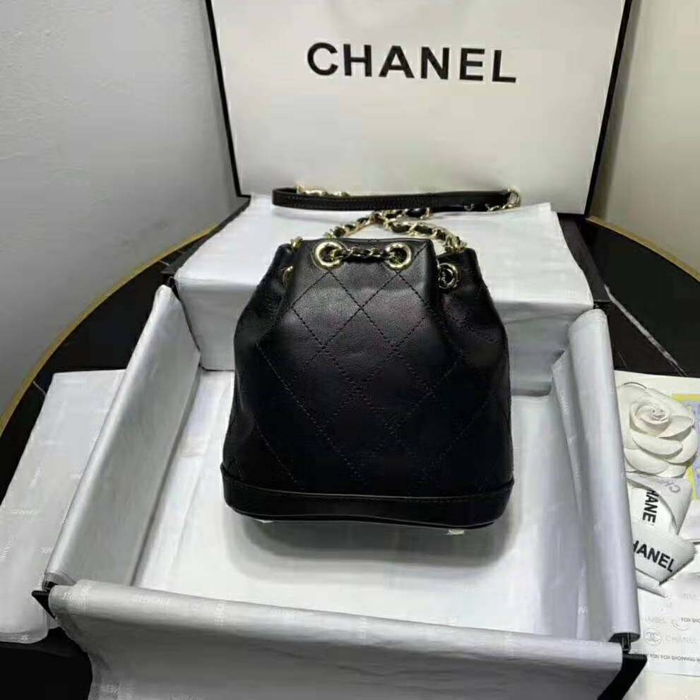 Chanel Women Small Drawstring Bag in Calfskin Leather-Black