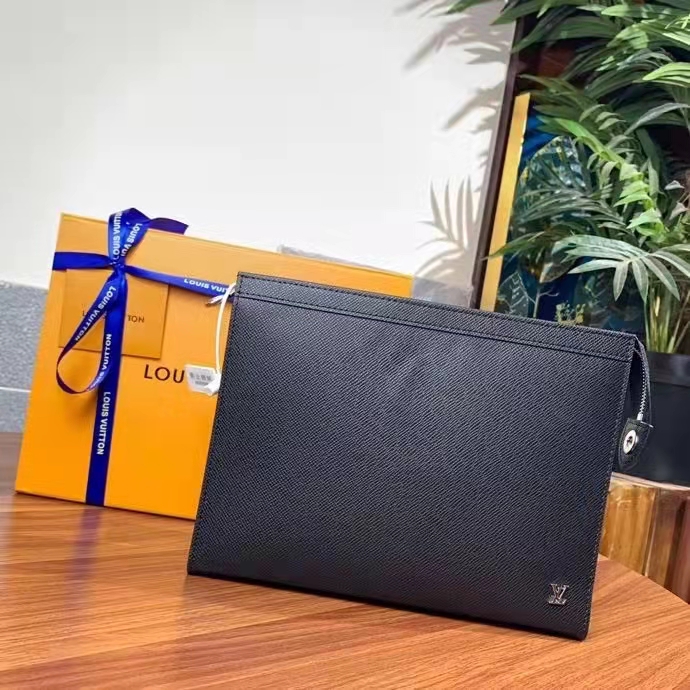 Louis Vuitton LV Unisex Pochette Voyage MM Black Taiga Cowhide Leather