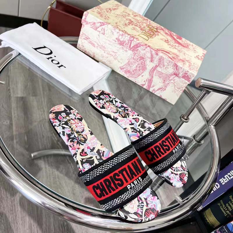 Dior Unisex CD Dway Slide Black Multicolor Embroidered Cotton Toile De Jouy Pop