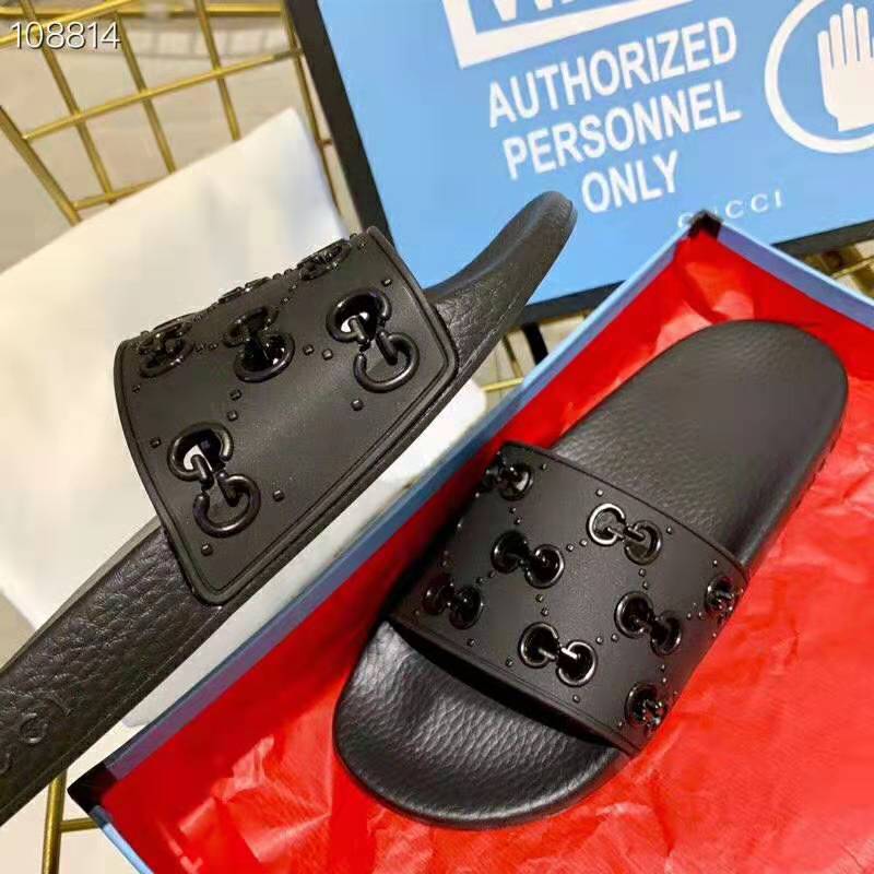 Gucci Men’s Rubber GG Slide Sandal-Black