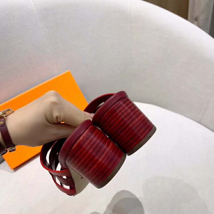 Hermes Women Amica Sandal Calfskin Two Intertwined Initials Straight Cut Edges-Red