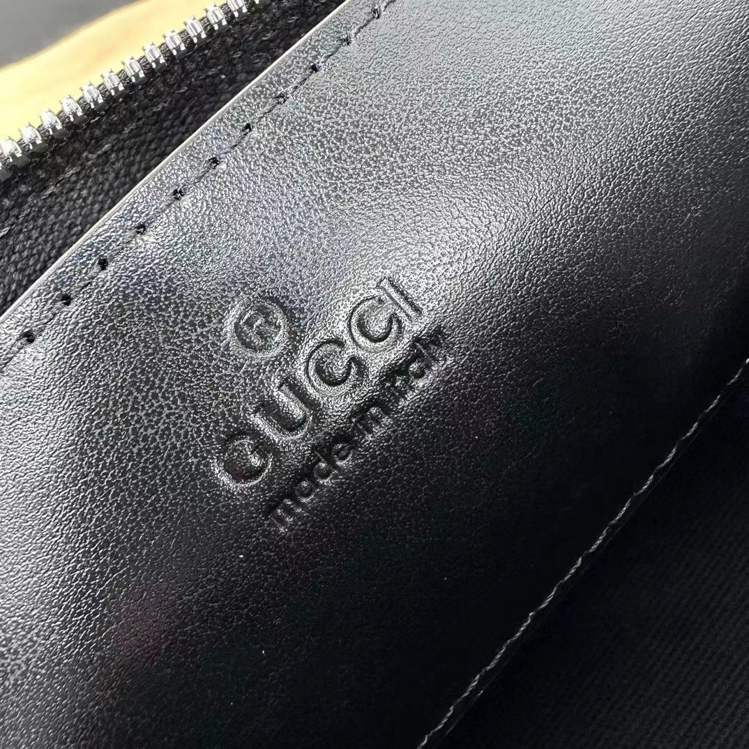 Gucci Women GG Marmont Shoulder Bag Black Matelassé Chevron Leather