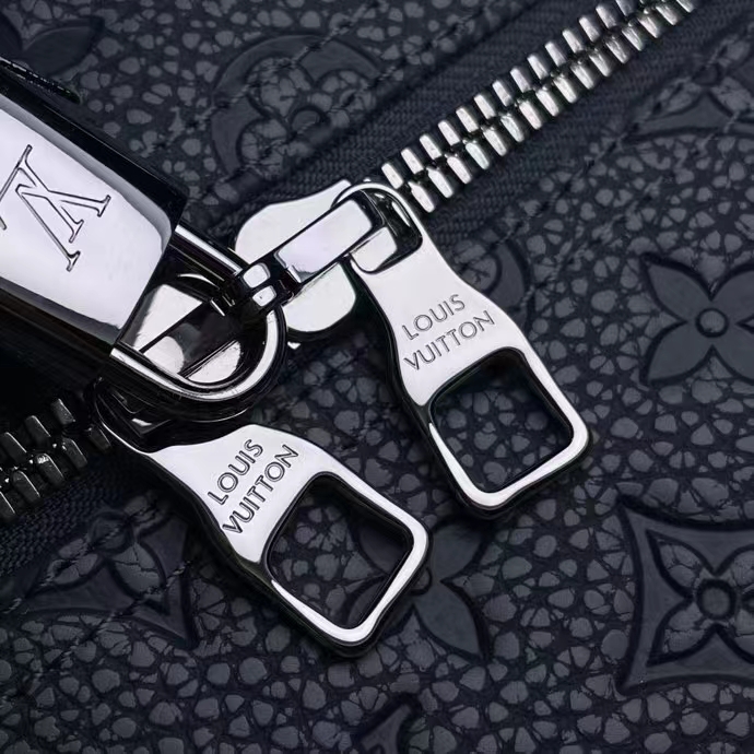 Louis Vuitton LV Unisex Keepall Bandoulière 50 Granite Taurillon Monogram Embossed Cowhide Leather