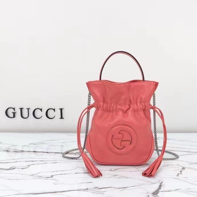 Gucci Women GG Blondie Mini Bucket Bag Pink Leather Round Interlocking G