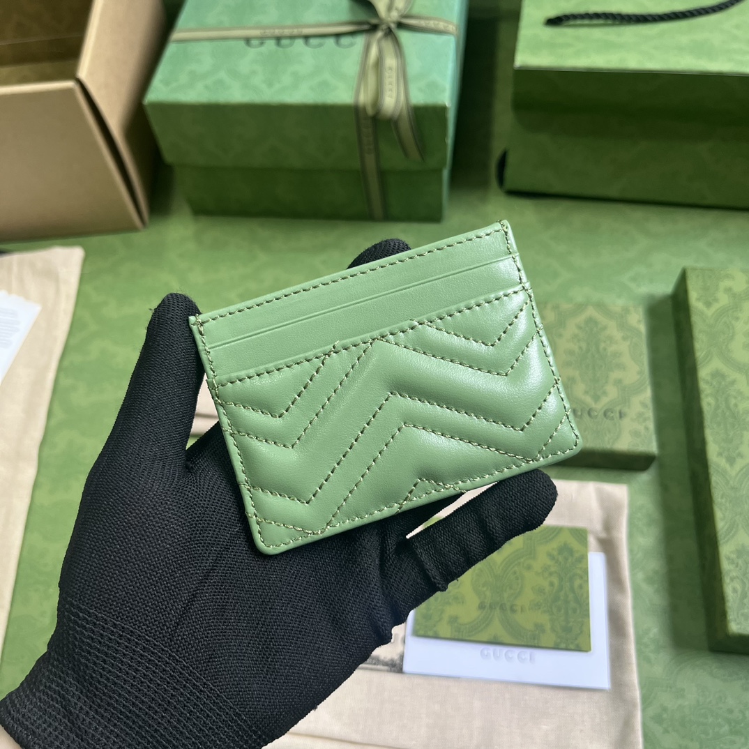 Gucci Unisex GG Marmont Matelassé Card Case Sage Green Chevron Leather