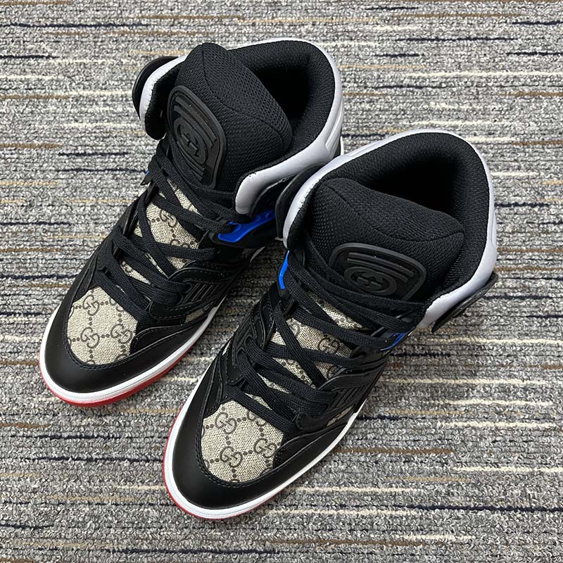 Gucci Unisex Gucci Basket Sneaker Beige Ebony GG Supreme Canvas Low Heel