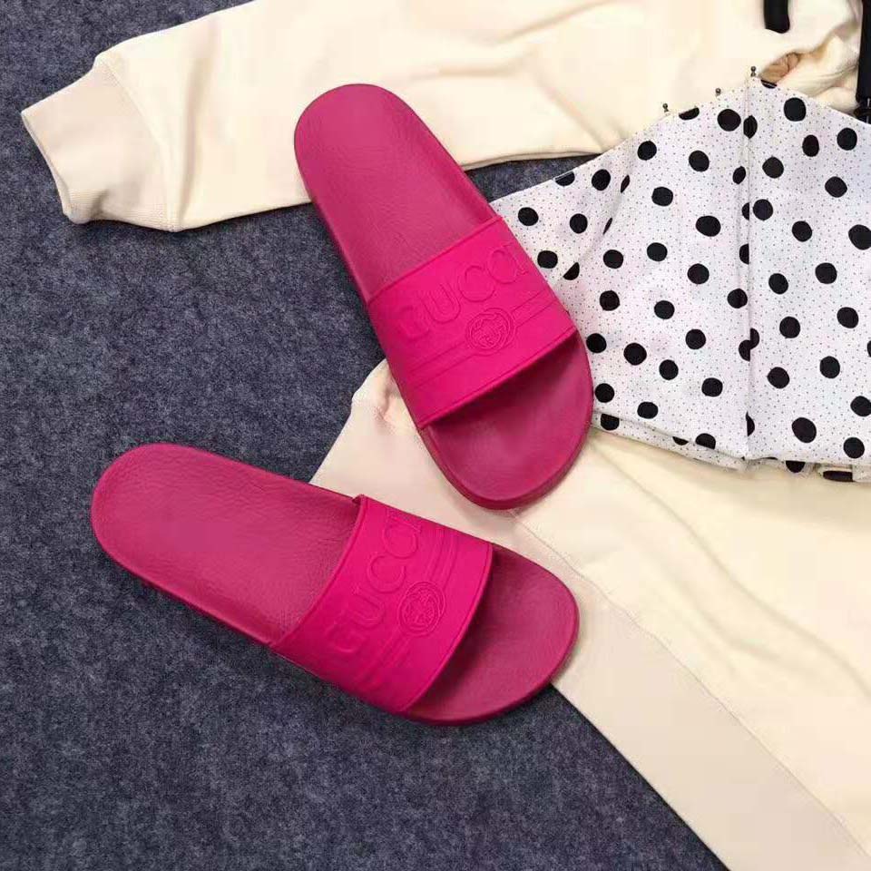 Gucci Unisex Gucci Logo Rubber Slide Sandal-Rose