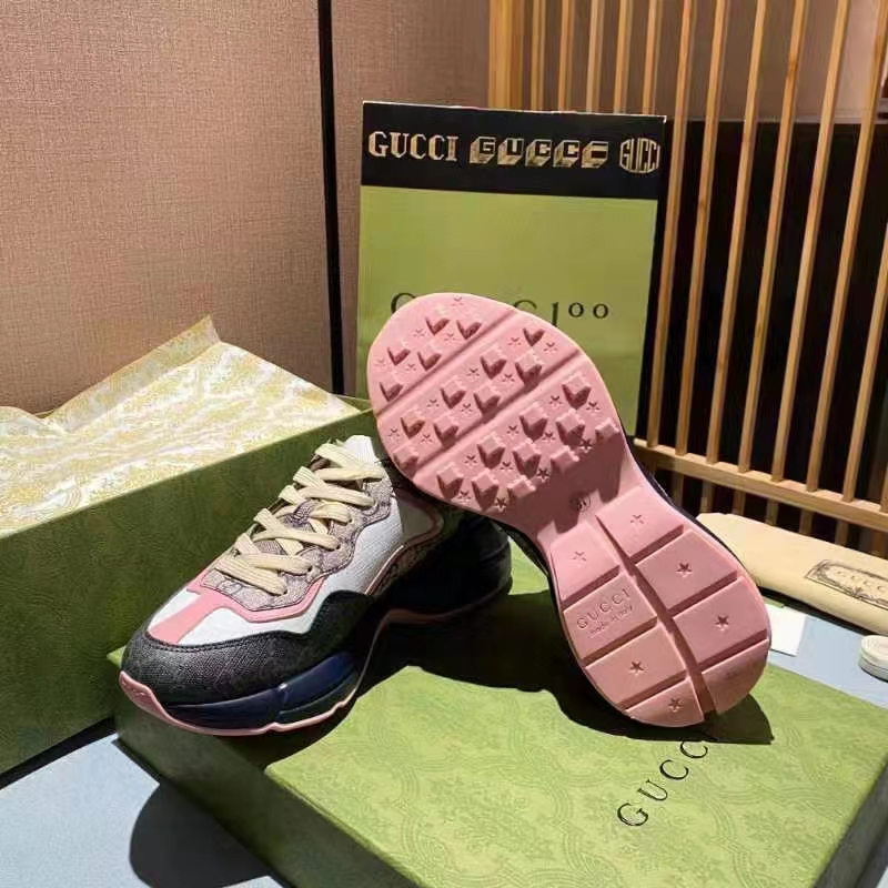 Gucci Unisex GG Rhyton Sneaker Beige Blue GG Supreme Canvas Low Heel