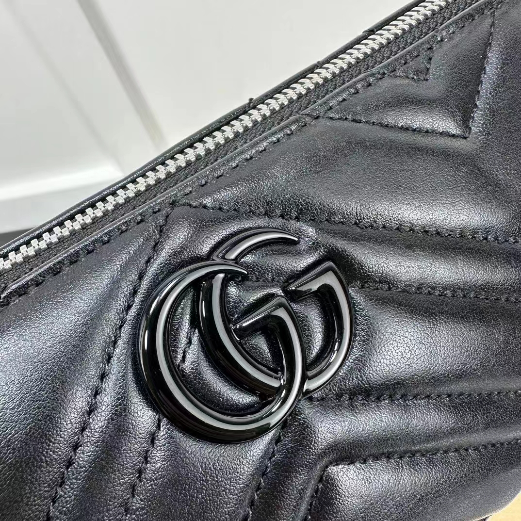 Gucci Women GG Marmont Shoulder Bag Black Matelassé Chevron Leather