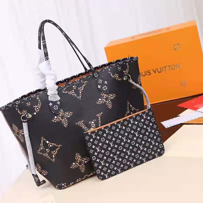 Louis Vuitton LV Women Neverfull MM Tote Bag in Monogram Canvas-Black