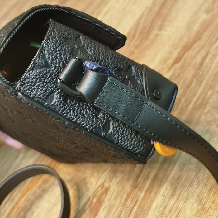 Louis Vuitton LV Unisex Steamer Wearable Wallet Black Embossed Cowhide Leather