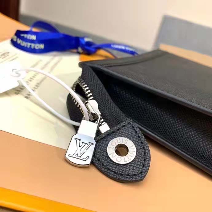 Louis Vuitton LV Unisex Pochette Voyage MM Black Taiga Cowhide Leather