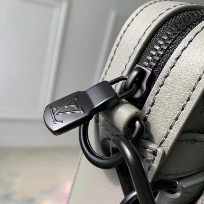 Louis Vuitton LV Unisex Trio Messenger Anthracite Gray Calf Leather Cowhide