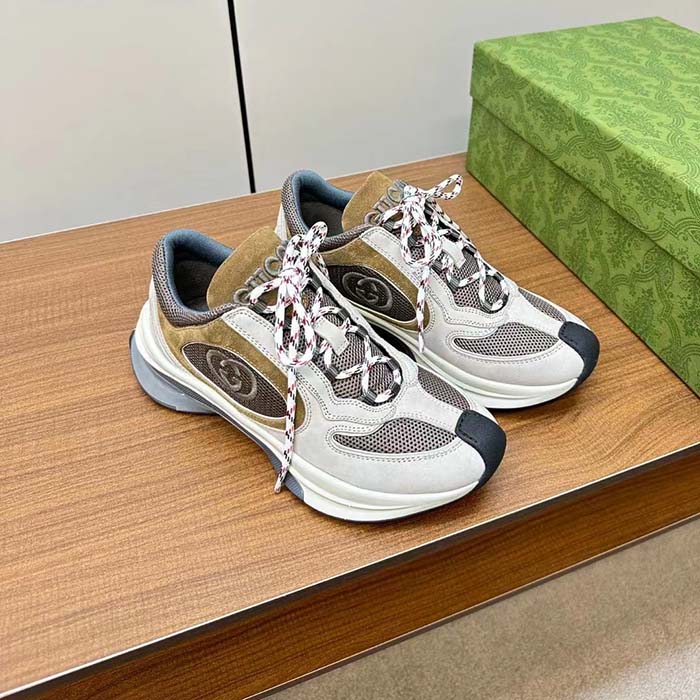 Gucci Unisex Run Sneaker Light Grey Suede Interlocking G Bi-Color Rubbe Low Heel