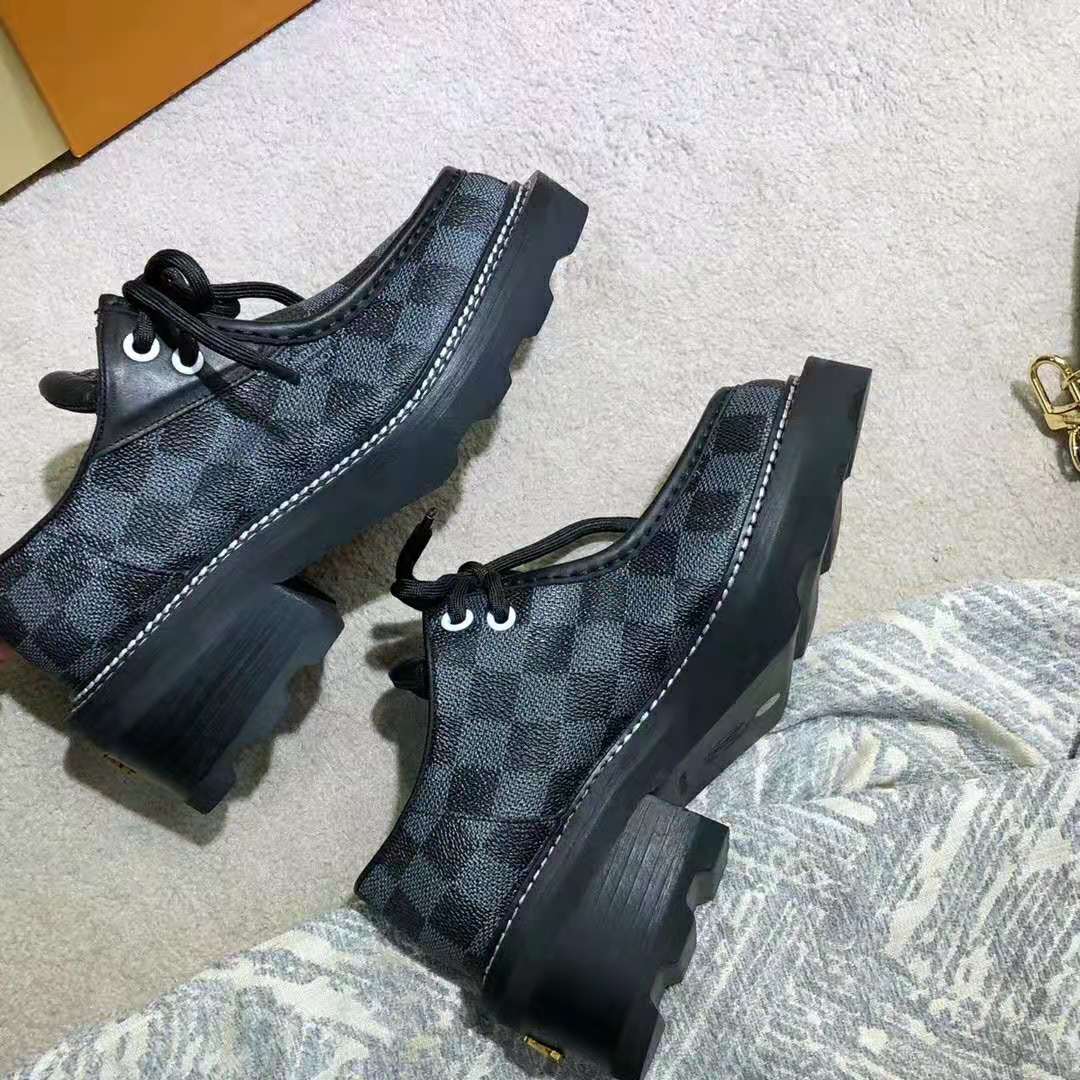 Louis Vuitton LV Women LV Beaubourg Platform Derby in Damier Graphite Canvas-Grey