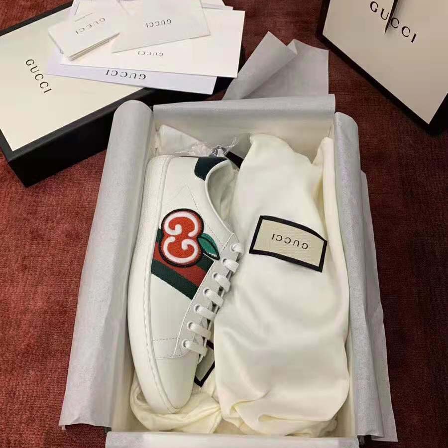 Gucci Unisex Ace Sneaker with GG Apple in White Leather 2 cm Heel