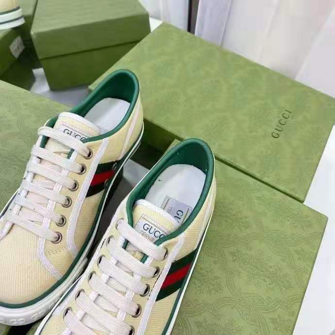 Gucci GG Unisex Gucci Tennis 1977 Sneaker Butter Cotton Green and Red Web