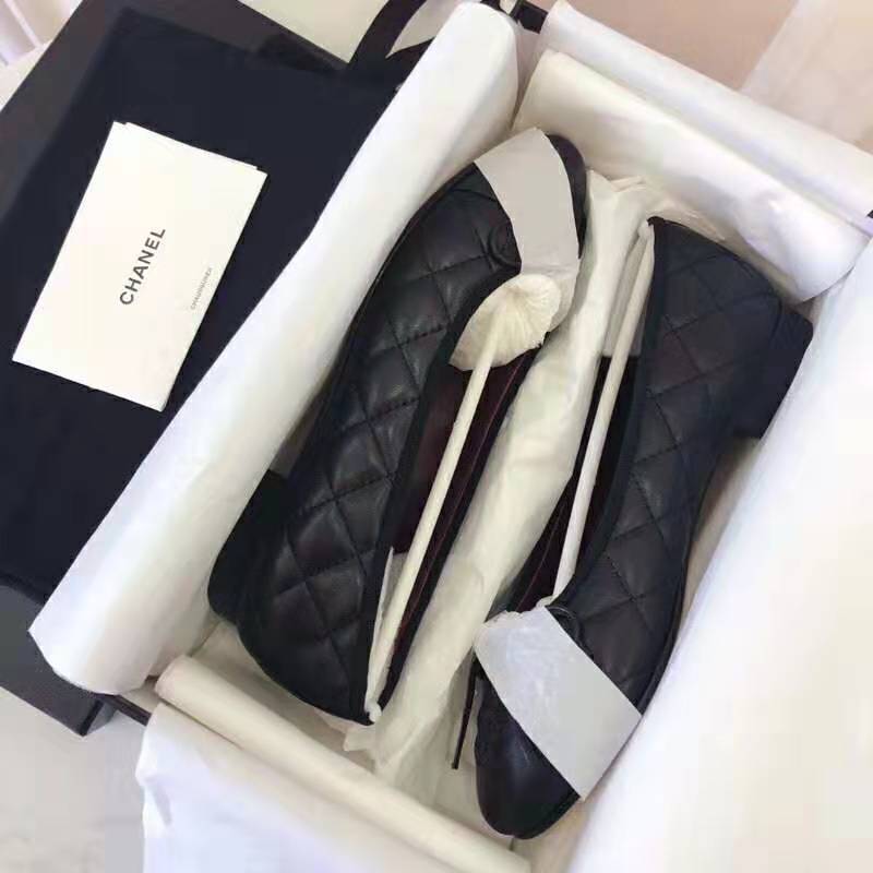 Chanel Women Ballerinas in Aged Calfskin Leather-Black