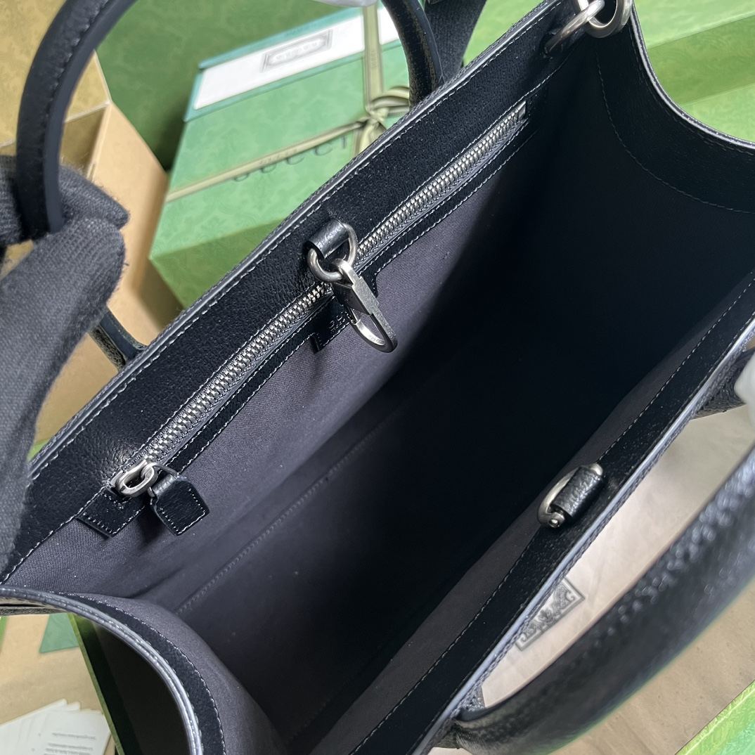 Gucci Unisex Jumbo GG Tote Bag Black Jumbo GG Canvas Hook Closure