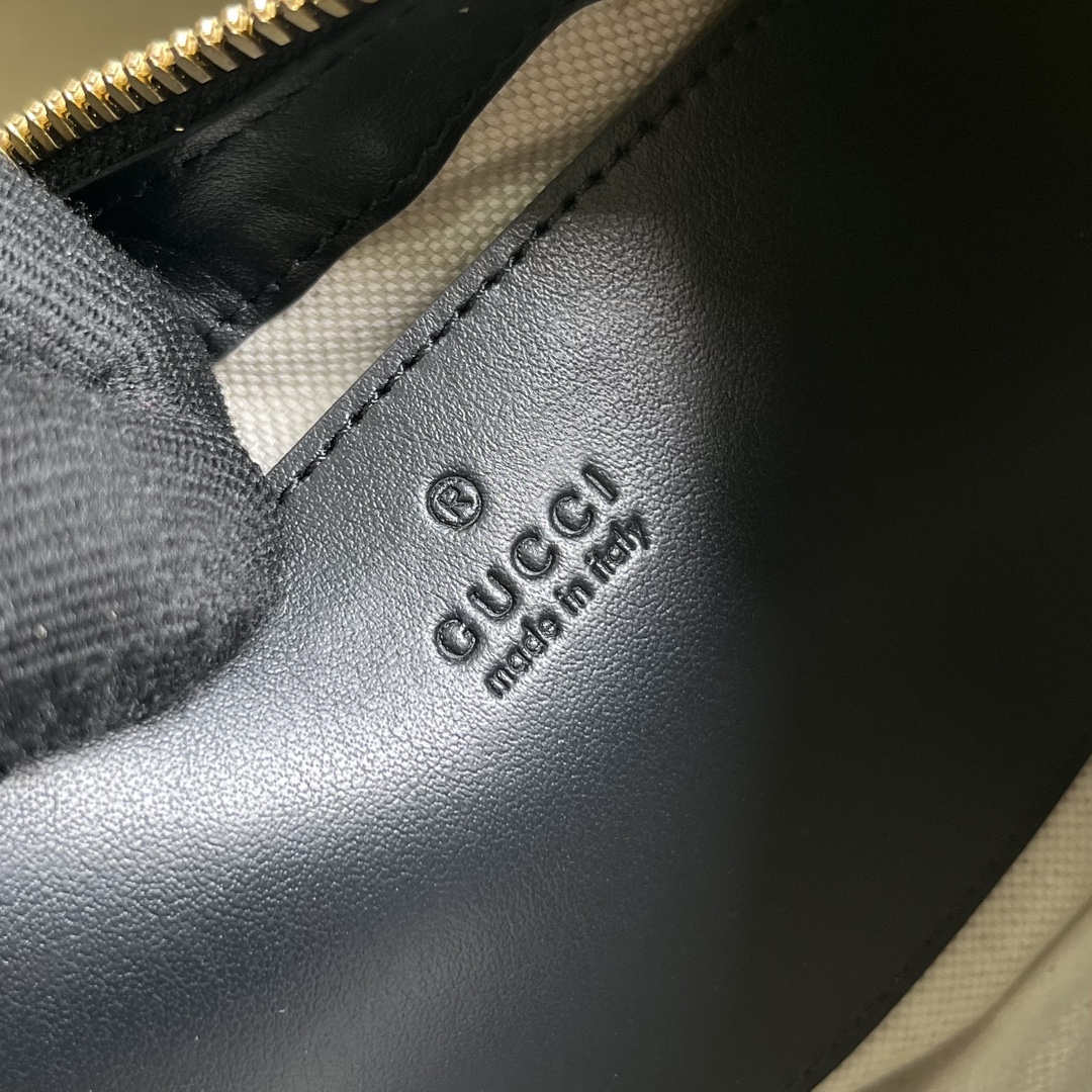 Gucci Women GG Matelassé Small Shoulder Bag Black Double G Zip Closure