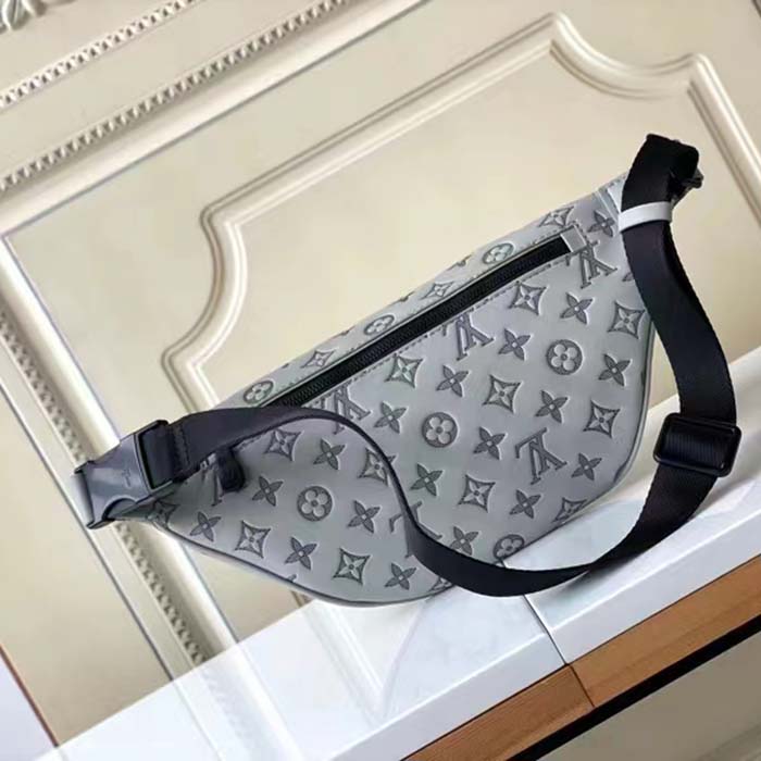 Louis Vuitton LV Unisex Discovery Bumbag Anthracite Gray Monogram Shadow Calf Leather