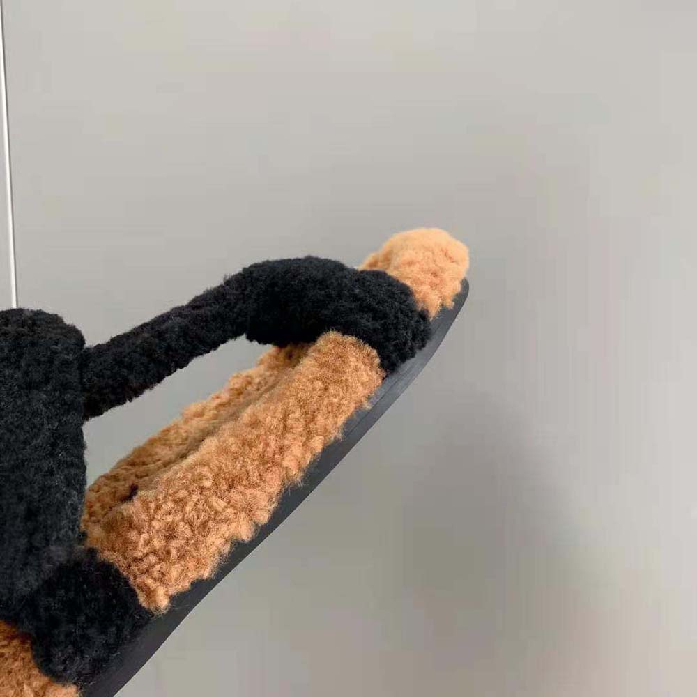 Fendi Women Feel Black Sheepskin Sandals