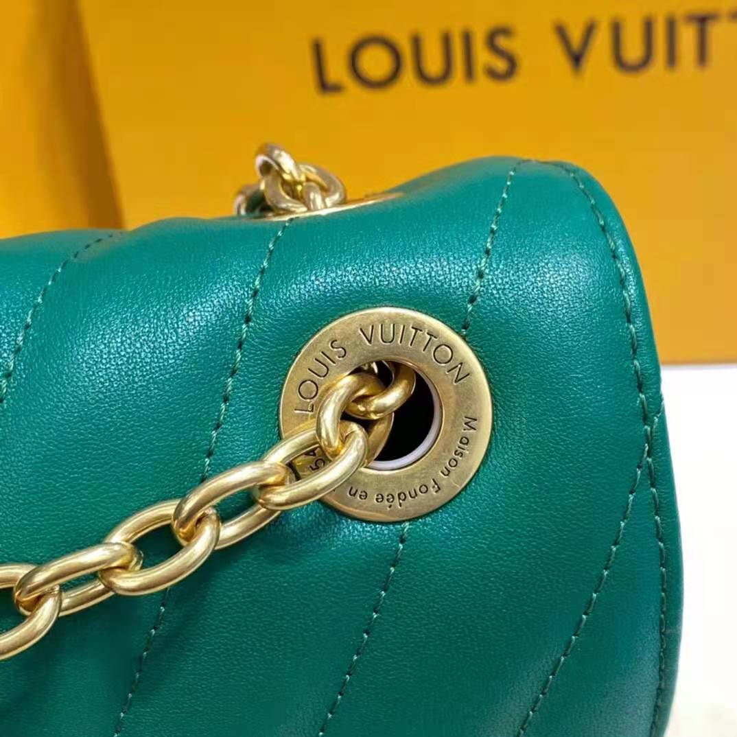 Louis Vuitton LV Women New Wave Chain Bag Handbag Emerald Green Smooth Cowhide Leather