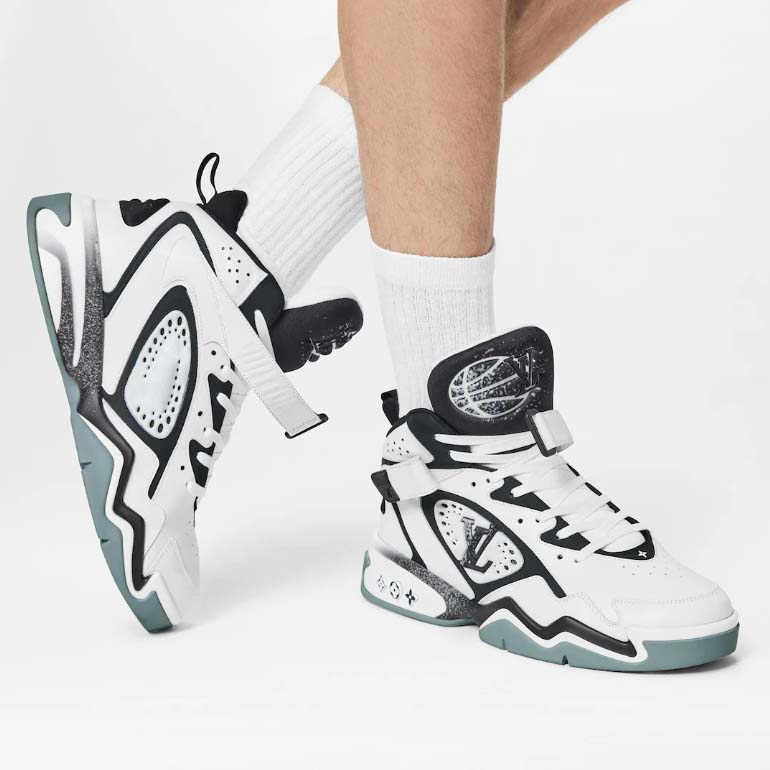 Louis Vuitton LV Unisex Trainer 2 Sneaker White Calf Leather Rubber Outsole