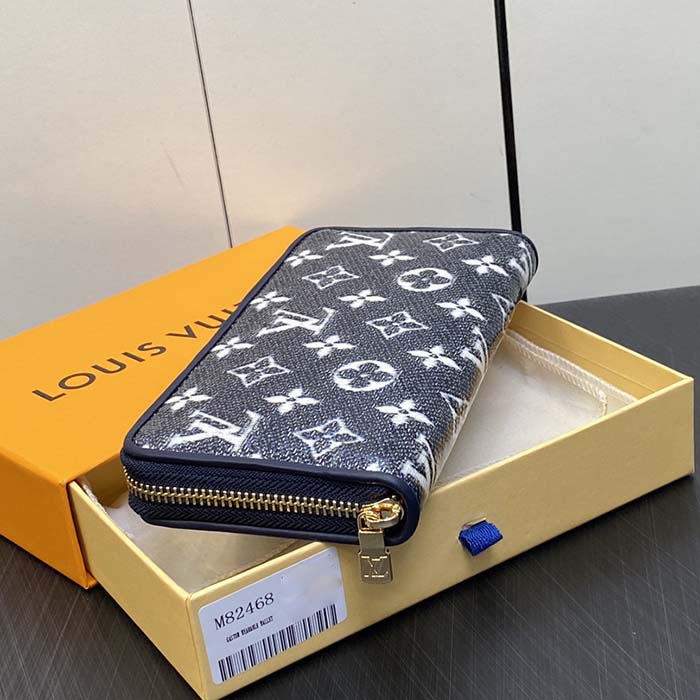Louis Vuitton LV Unisex Zippy Wallet Blue Monogram Coated Canvas Cowhide Leather