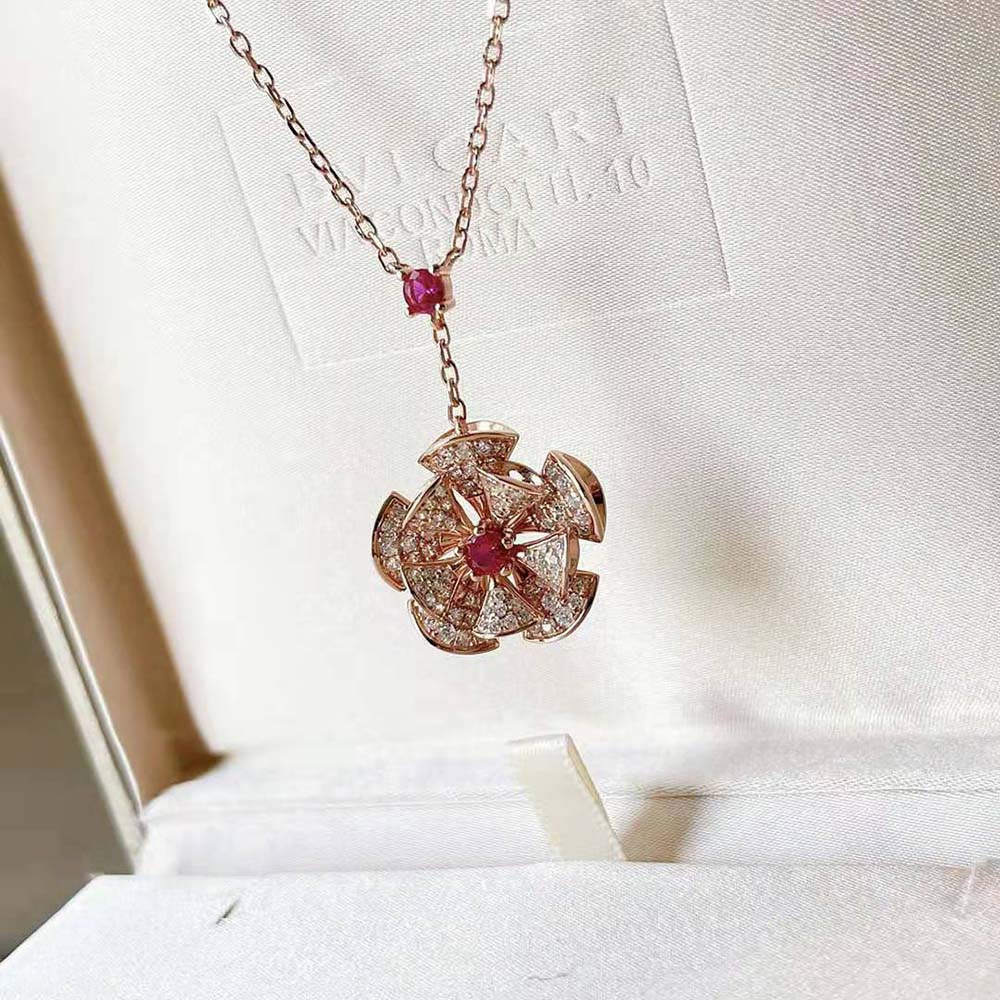 Bulgari Women Divas Dream Necklace in 18 Kt Rose Gold