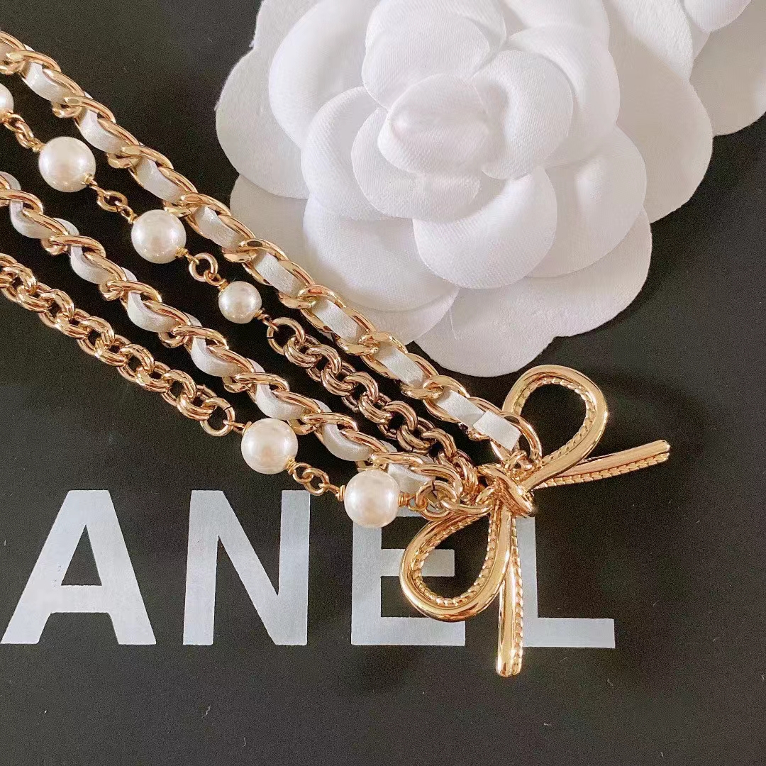 Chanel Women CC Chain Belt Gold Metal Resin Glass Pearls Strass White Calfskin Leather