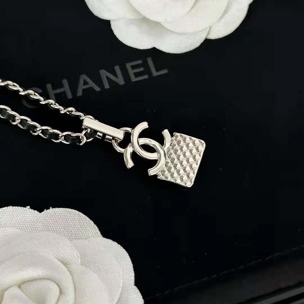 Chanel Women Necklace in Metal Calfskin and Strass