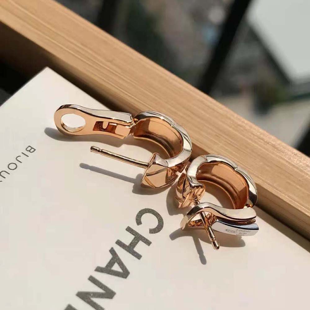 Chanel Women Coco Crush Earrings in 18K Beige Gold